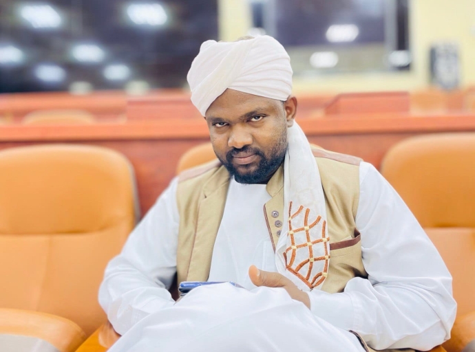 خاص: القيادي في الحرية والتغيير عروة الصادق في حوار الصراحة مع "ترهاقا" المكون العسكري استنفد كل خياراته و30 يونيو ستهزم الانقلاب