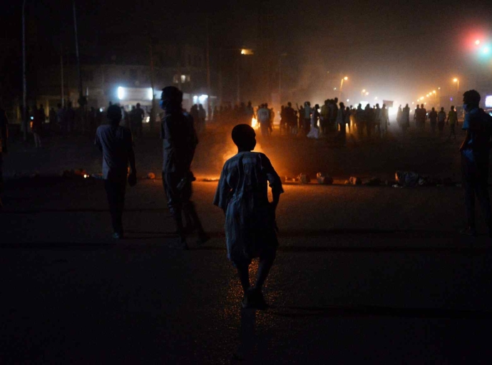 إظلام تام يشل ولايات سودانية